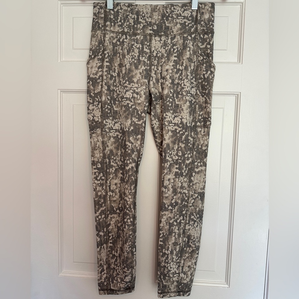 lululemon athletica Birch Leggings - Gray and White